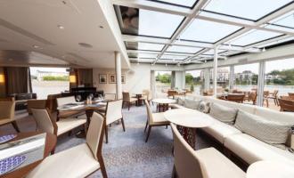 Bars & Lounges
