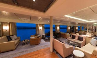 Bars & Lounges
