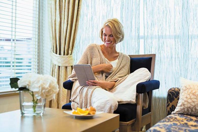 Regent Cruises - Lounging In Suite