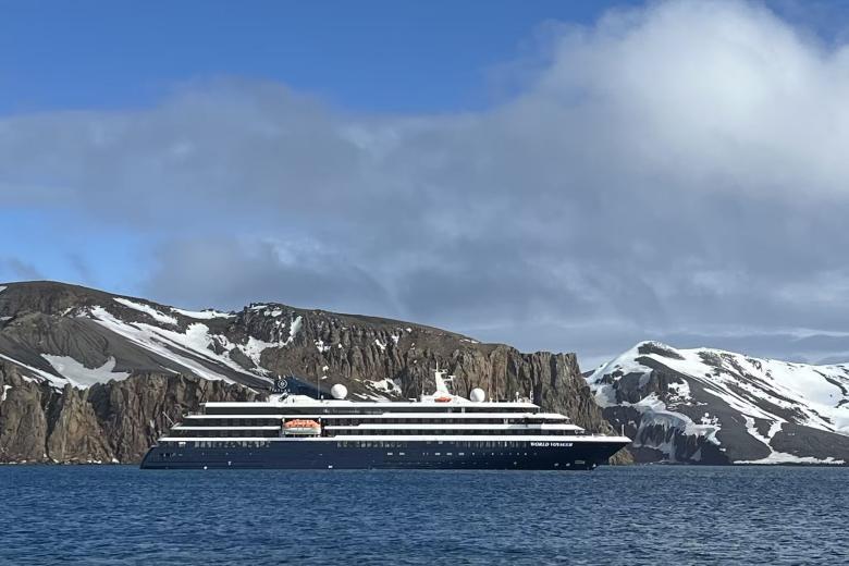 world voyager