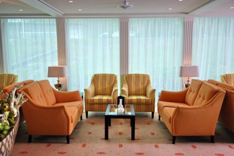 AmaWaterways - AmaCello Lounge