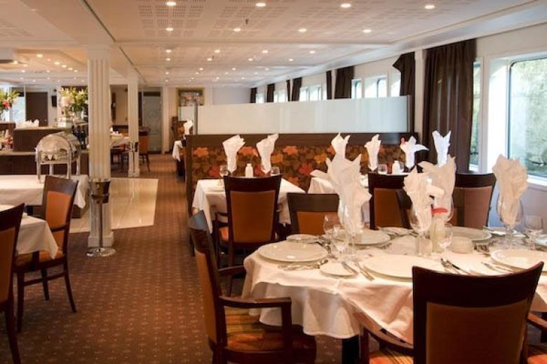 AmaWaterways - AmaCello Restaurant