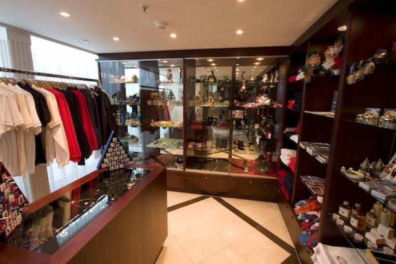 AmaWaterways - AmaDante Gift Shop