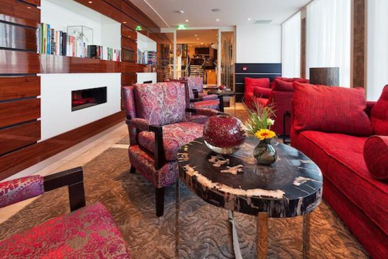 AmaWaterways - AmaSerena Library