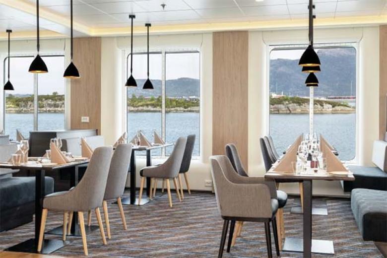 Hurtigruten Expeditions - Aune Restaurant