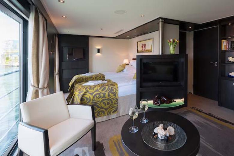 Avalon Waterways - Royal Suite