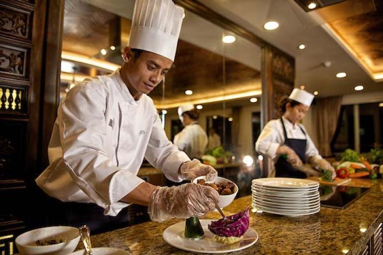 Avalon Waterways - Dining Room