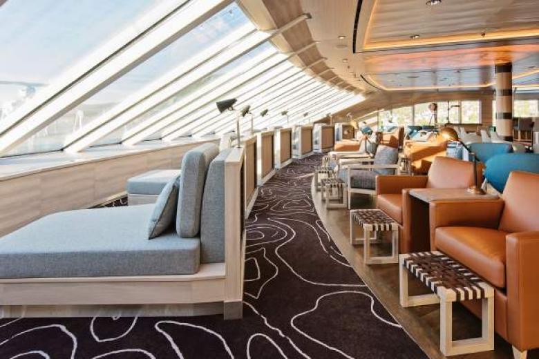 Hurtigruten Expeditions - Explorer Lounge Bar