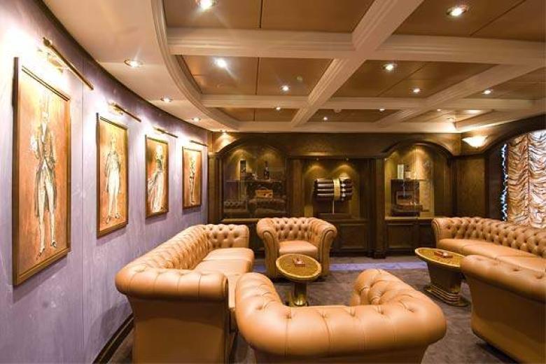 La Cubana Cigar Room