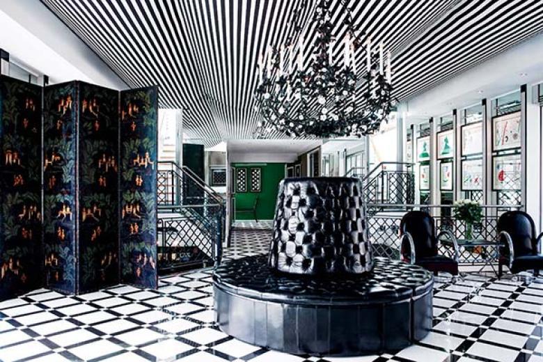Uniworld Boutique River Cruises - Lobby