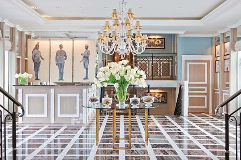 Uniworld Boutique River Cruises - Lobby