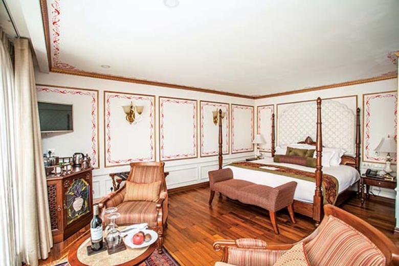 Uniworld River Cruises - Maharaja Suite