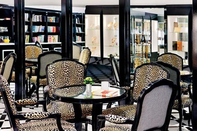 Uniworld Boutique River Cruises - Patio Lounge