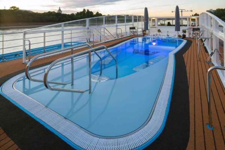 AmaWaterways - AmaLucia Outdoor Pool