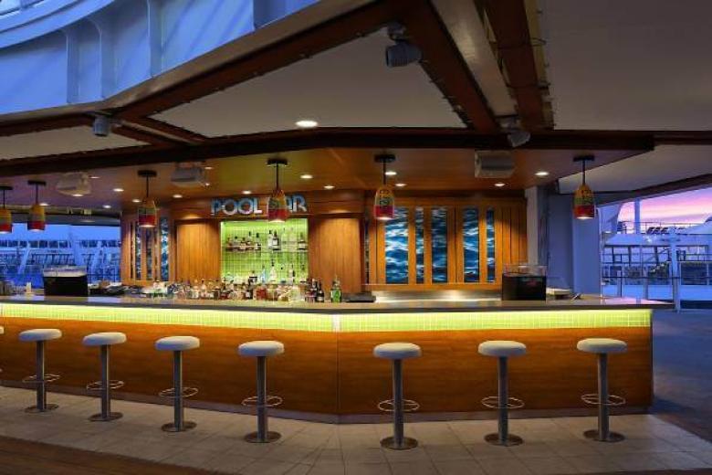 Royal Caribbean - Pool Bar