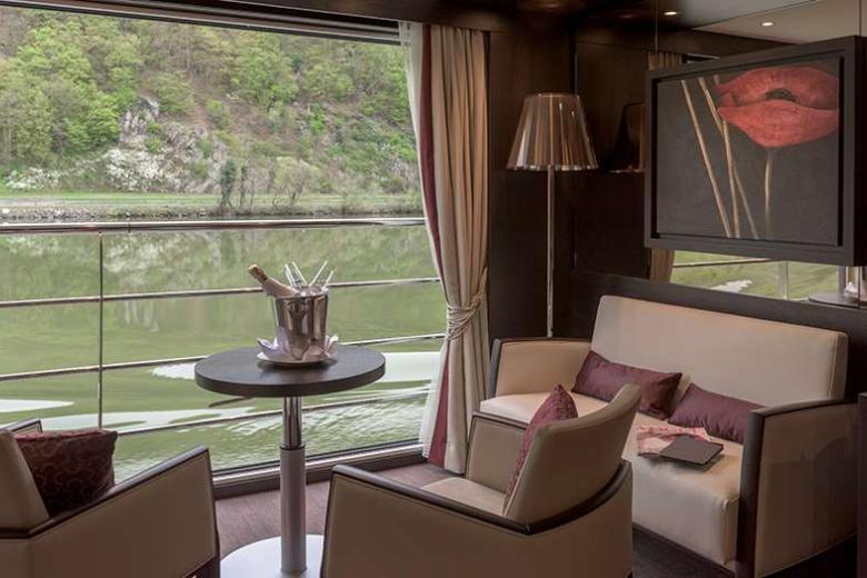 Avalon Waterways - Royal Suite