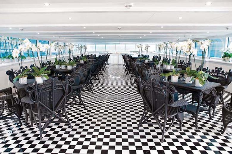Uniworld Boutique River Cruises - Sky Lounge