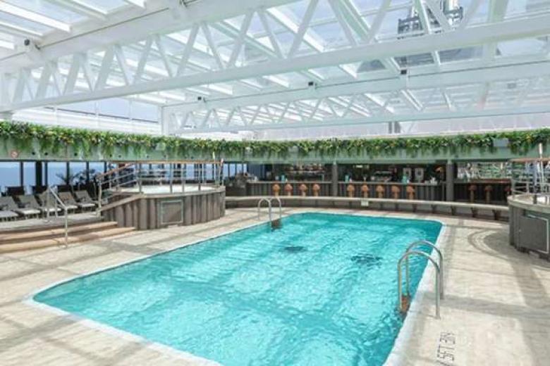 MSC Cruises - Inside Pool