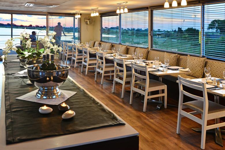 Zambezi Queen - Dining Space