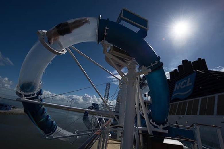 Ocean Lopp Waterslide