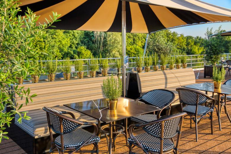 Uniworld Boutique River Cruises - Sundeck