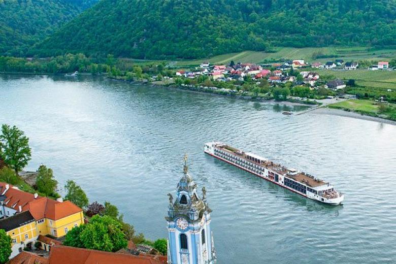 Viking River Cruises - Viking Longship Ve